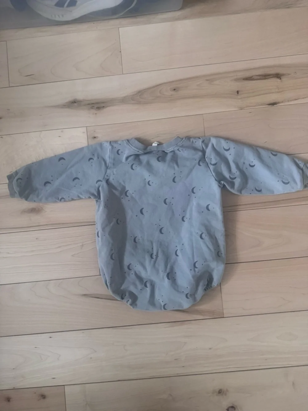 Quincy Mae Gray Moon‎ & Stars Long Sleeve Bubble Romper